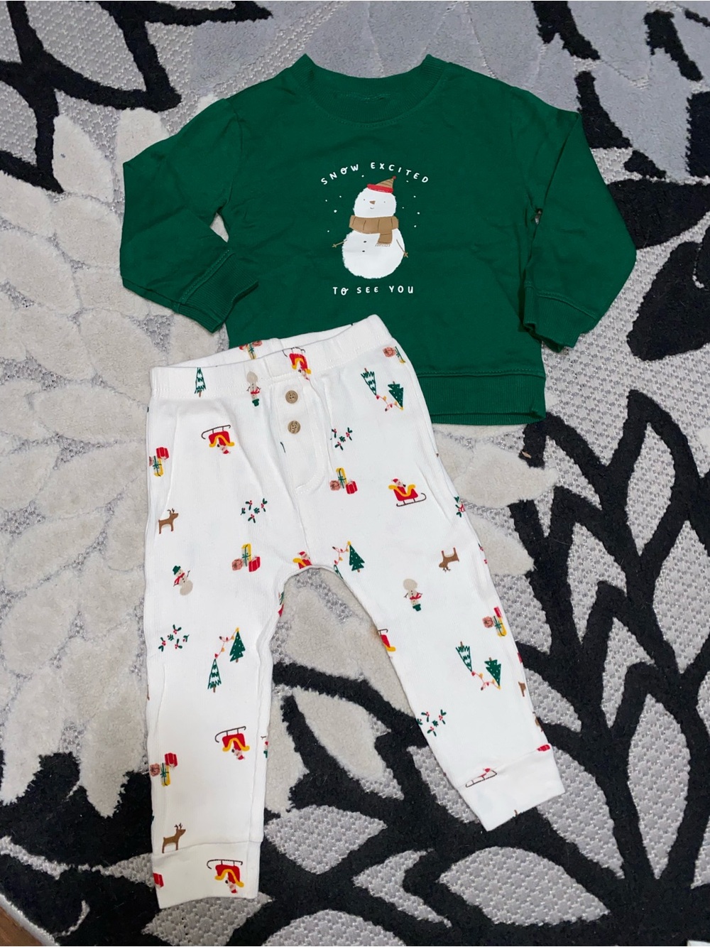 Carters Baby Christmas Unisex 12 Month Snowman Sweater Set